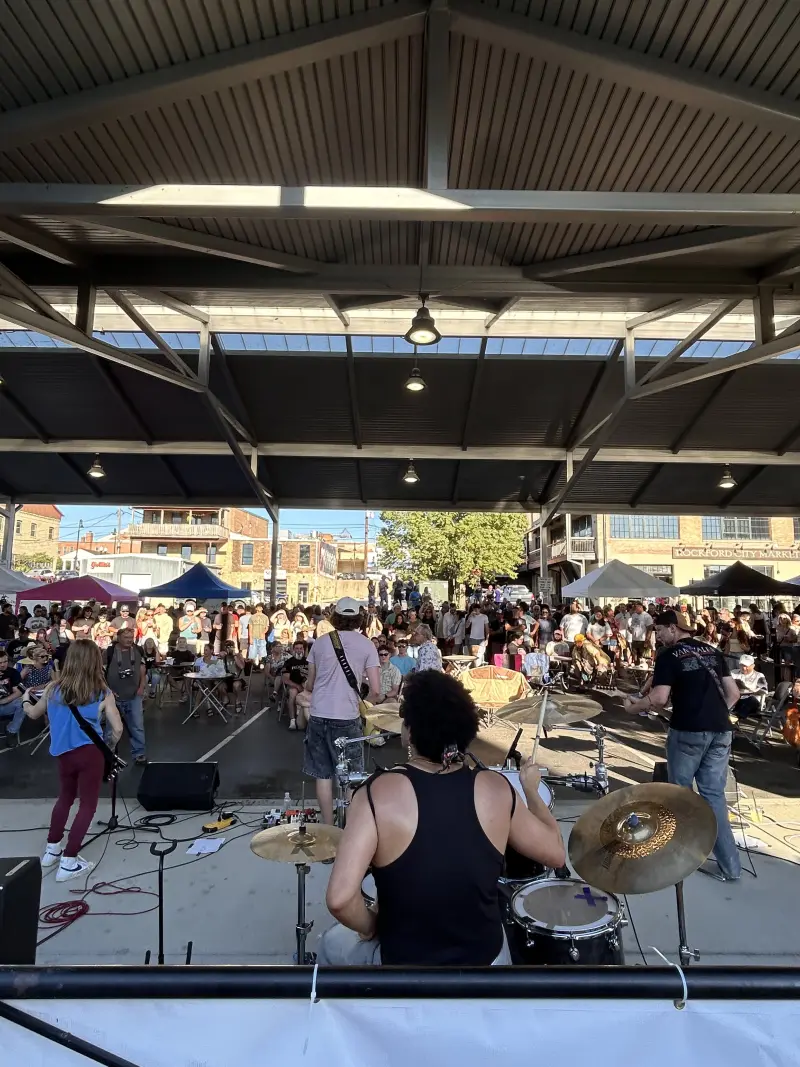 Outdoor show at Rockford City Market